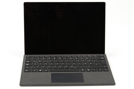 Microsoft Surface PRO 4  i7-6650U 8G 256SSD W10P