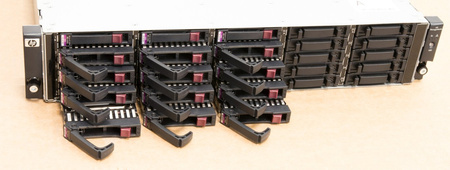 HP STORAGEWORKS D2700 DISK ENCLOSURE
