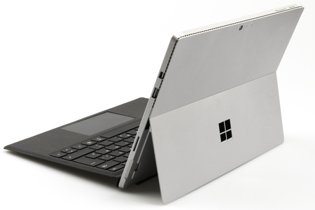 Microsoft Surface PRO 4  i7-6650U 8G 256SSD W10P